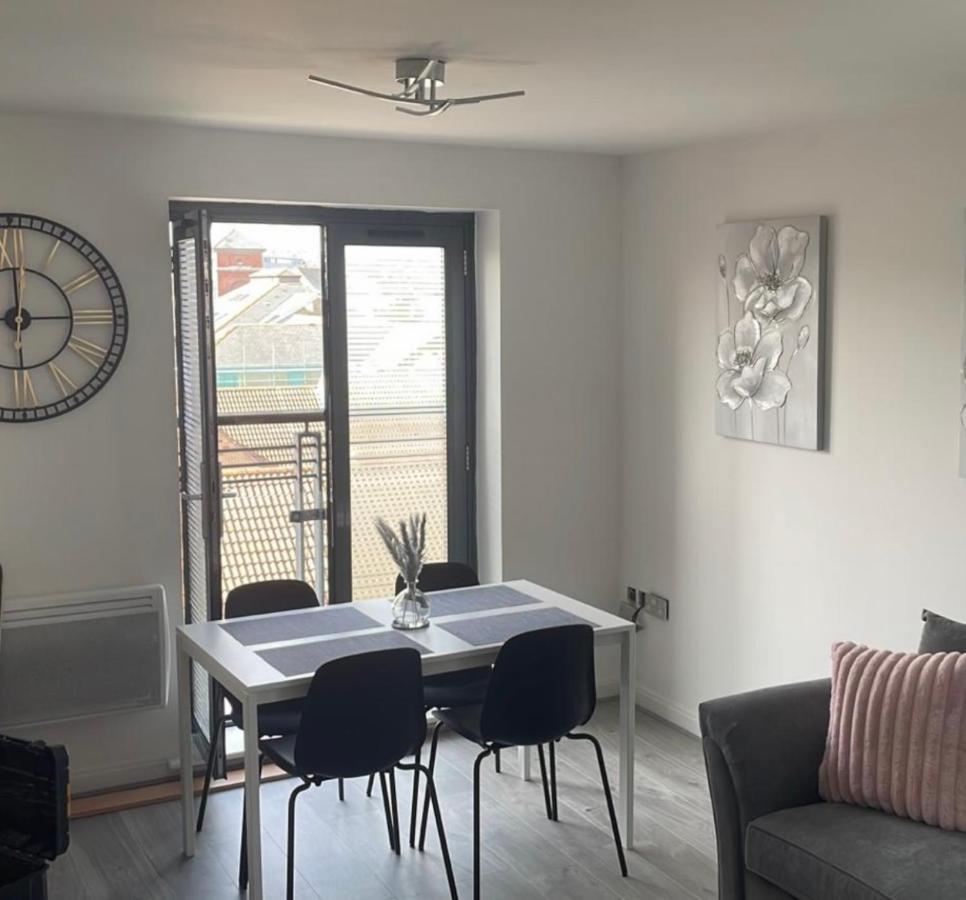 2 Bed Modern Apartment Swansea Zewnętrze zdjęcie